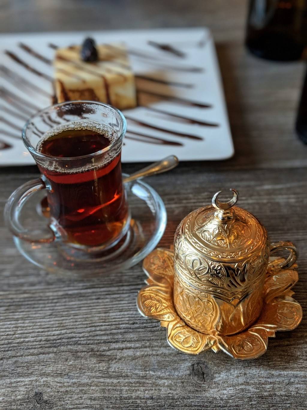 The Gundis Kurdish Kitchen | restaurant | 2909 N Clark St, Chicago, IL 60657, USA | 7739048120 OR +1 773-904-8120