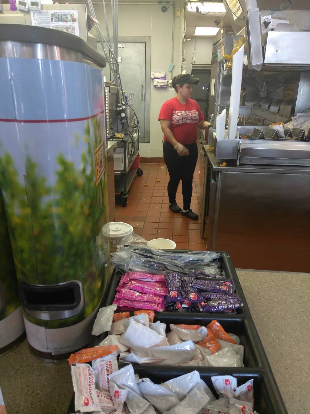 Jack in the Box | restaurant | 3907 Aldine Mail Rte Rd, Houston, TX 77039, USA | 2814422477 OR +1 281-442-2477