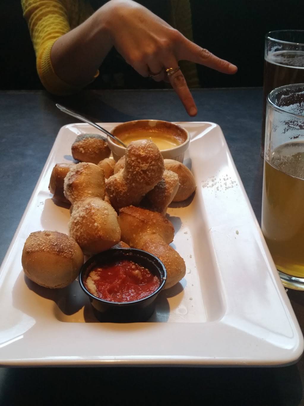 Mellow Mushroom | meal takeaway | 5350 E High St, Phoenix, AZ 85054, USA | 4808890999 OR +1 480-889-0999