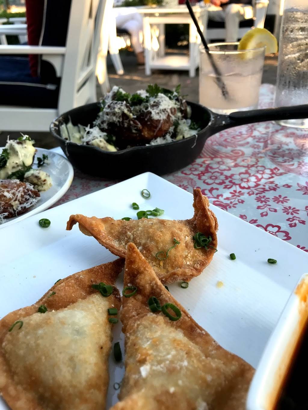 The Burleigh | restaurant | 1 Dock Square, Kennebunkport, ME 04046, USA | 2079672621 OR +1 207-967-2621