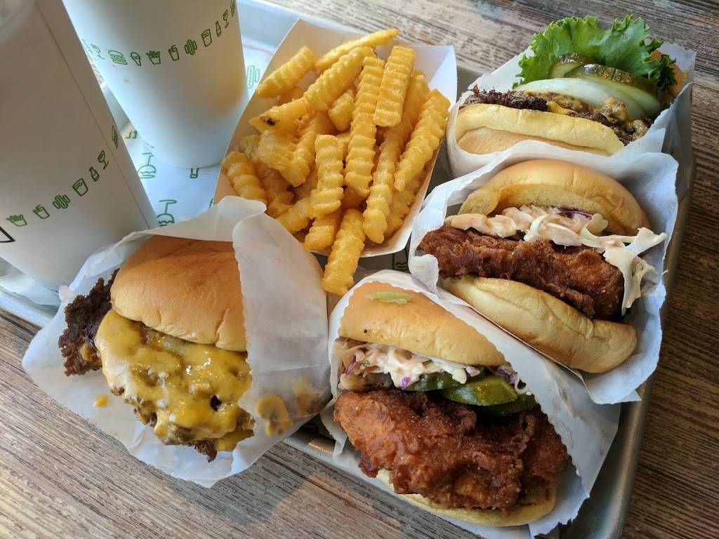 Shake Shack | restaurant | 400 E Pratt St, Baltimore, MD 21202, USA | 4439733629 OR +1 443-973-3629