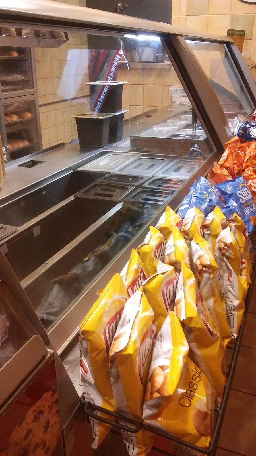 Subway Restaurants | restaurant | 3959 Wilshire Blvd B7, Los Angeles, CA 90010, USA | 2133865222 OR +1 213-386-5222