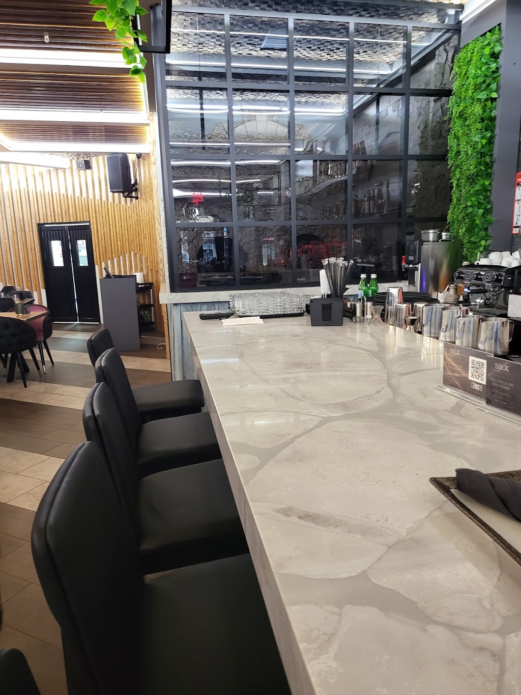 SILK Restaurant & Lounge | restaurant | 222 Avenue U, Brooklyn, NY 11223, USA | 7183772222 OR +1 718-377-2222