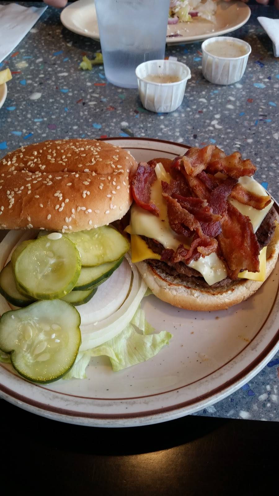 Zorbas Coney Island | restaurant | 18237 Fort St, Riverview, MI 48193, USA | 7342836522 OR +1 734-283-6522