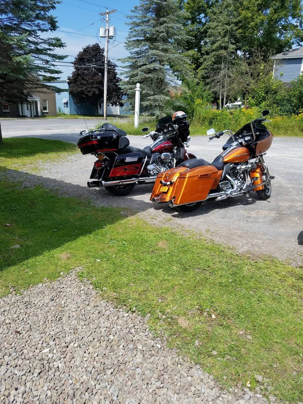 Vans Tavern | restaurant | 101 Old Remsen Rd, Barneveld, NY 13304, USA | 3158962220 OR +1 315-896-2220