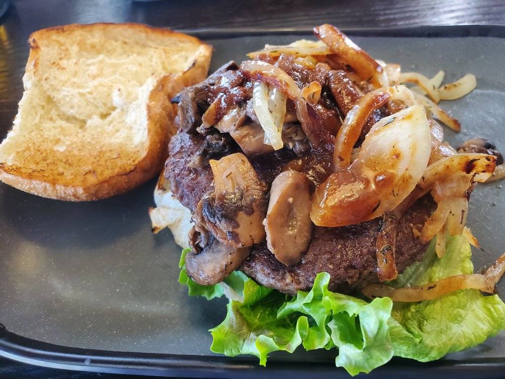 Twisted Root Burger Co. | restaurant | 4270 Aloma Ave, Winter Park, FL 32792, USA | 4079605163 OR +1 407-960-5163