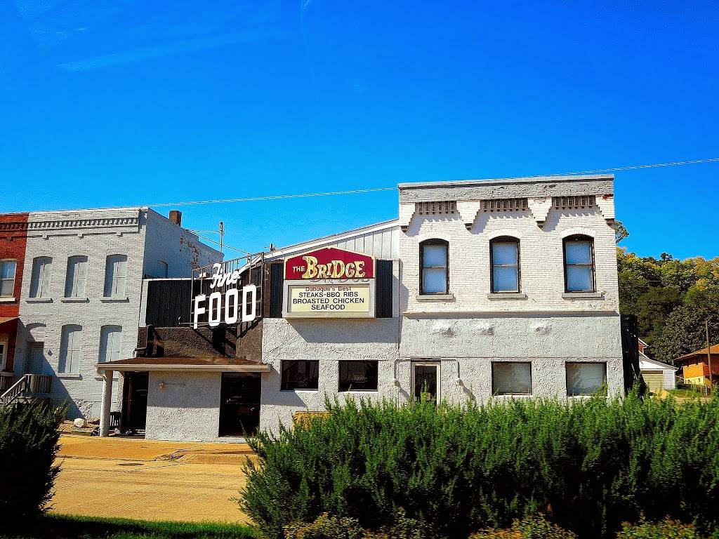 The Bridge Restaurant & Lounge | restaurant | 31 Locust St, Dubuque, IA 52001, USA | 5635577280 OR +1 563-557-7280