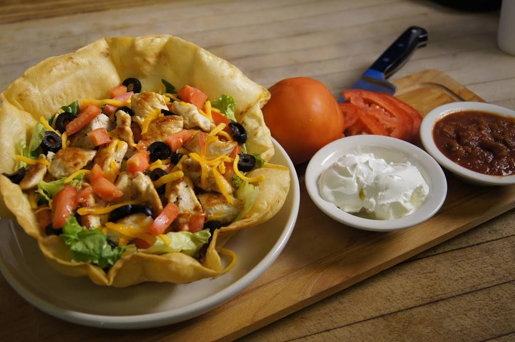 Moms Place Restaurant | restaurant | 4816 N Dale Mabry Hwy, Tampa, FL 33614, USA | 8138752670 OR +1 813-875-2670