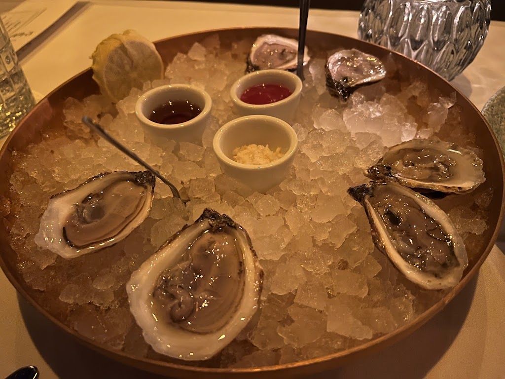 J Carver | restaurant | 509 Rio Grande St, Austin, TX 78701, USA | 5127820650 OR +1 512-782-0650