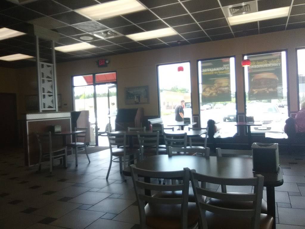 Hardees | restaurant | 28384 Southampton Pkwy, Courtland, VA 23837, USA | 7576532004 OR +1 757-653-2004
