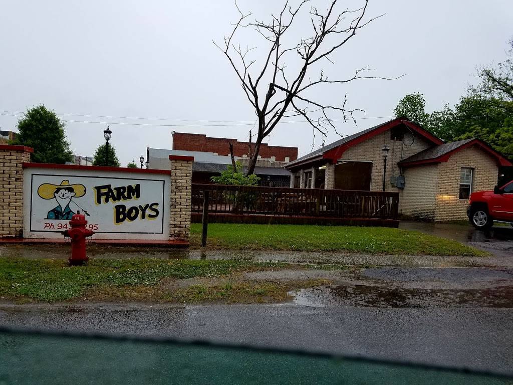 Farm Boys Restaurant | restaurant | 216 Pamlico St, Belhaven, NC 27810, USA | 2529433295 OR +1 252-943-3295