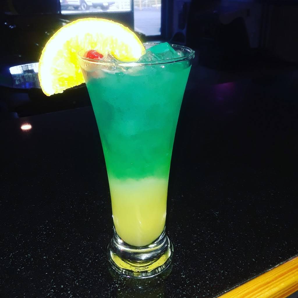 Cool Vibes Bar And Grill | restaurant | 5488 58th St N, Kenneth City, FL 33709, USA | 7272569828 OR +1 727-256-9828