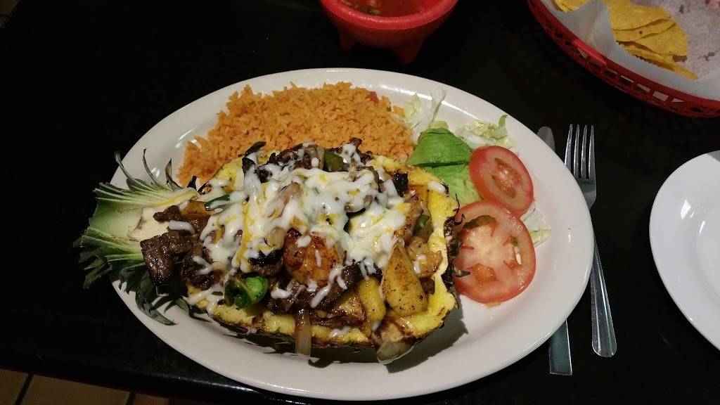 Maya Mexican Grill and Bar | restaurant | 1020 28th St SW, Wyoming, MI 49509, USA | 6165510782 OR +1 616-551-0782
