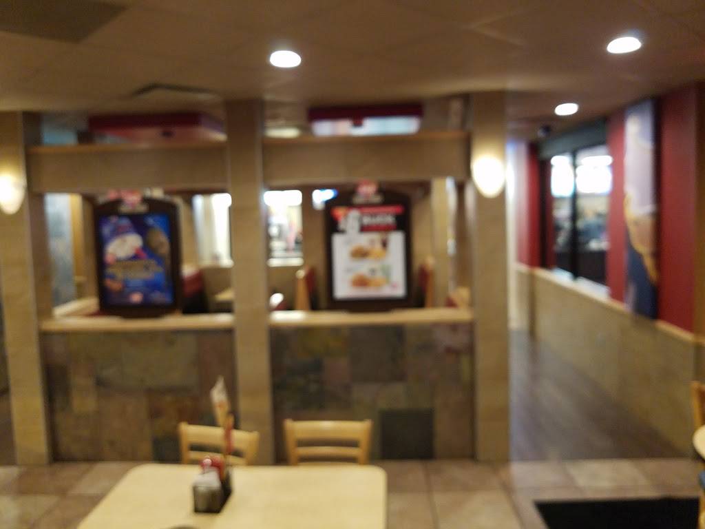 Dairy Queen Grill & Chill | restaurant | 5785 Godfrey Rd, Godfrey, IL 62035, USA | 6184665524 OR +1 618-466-5524