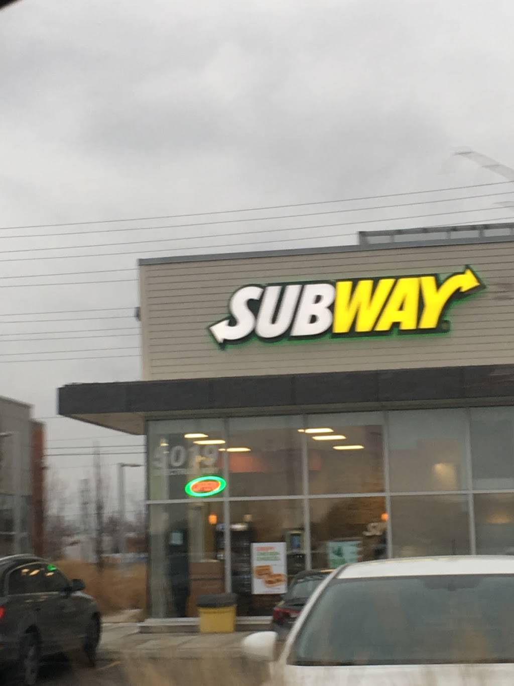Subway | restaurant | Spectrum Square, 5019 Spectrum Way Unit 5A, Mississauga, ON L4W 5B3, Canada | 9052820733 OR +1 905-282-0733