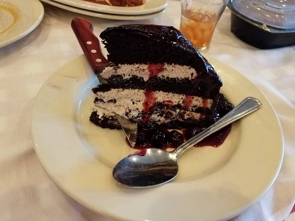 Maggianos Little Italy | restaurant | 700 Baybrook Mall, Friendswood, TX 77546, USA | 2812829729 OR +1 281-282-9729