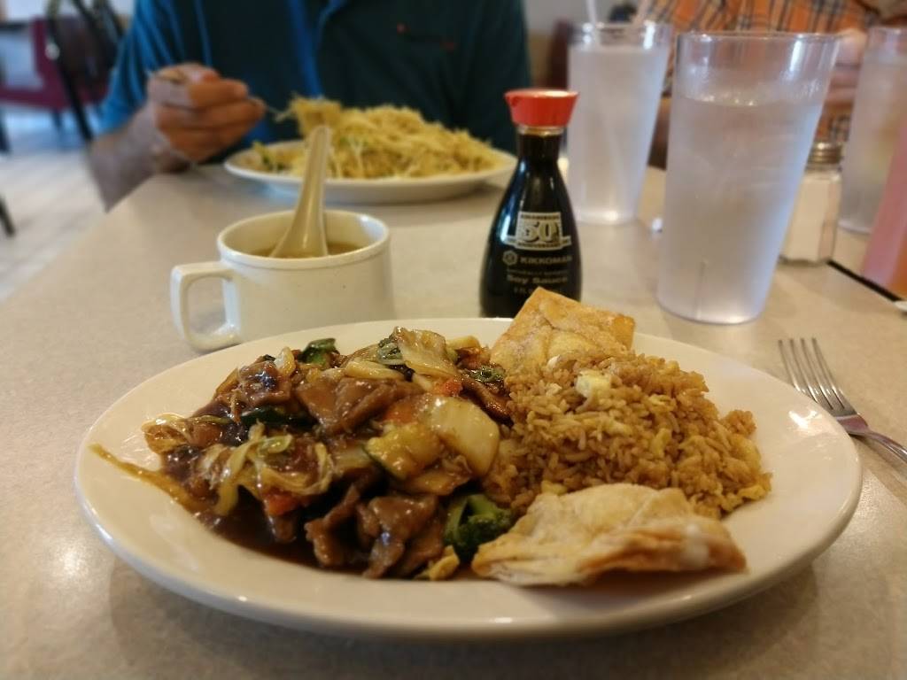 Lulus Rice & Noodles | restaurant | 135 W Kemper Rd, Cincinnati, OH 45246, USA | 5136714949 OR +1 513-671-4949