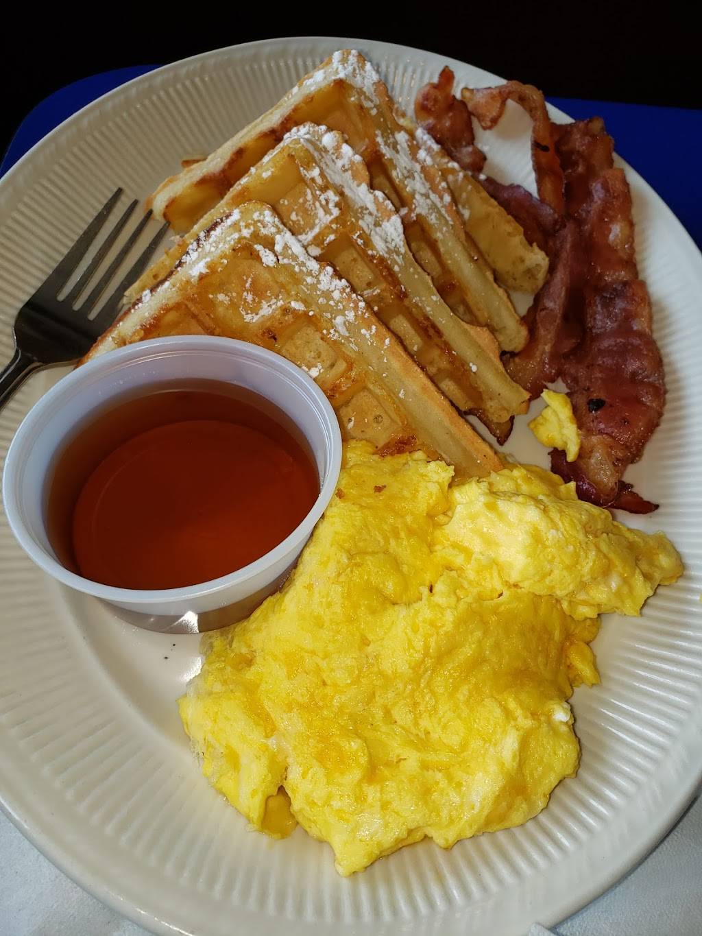 Bacalls Cafe | restaurant | 6118 Hamilton Ave, Cincinnati, OH 45224, USA | 5135418804 OR +1 513-541-8804