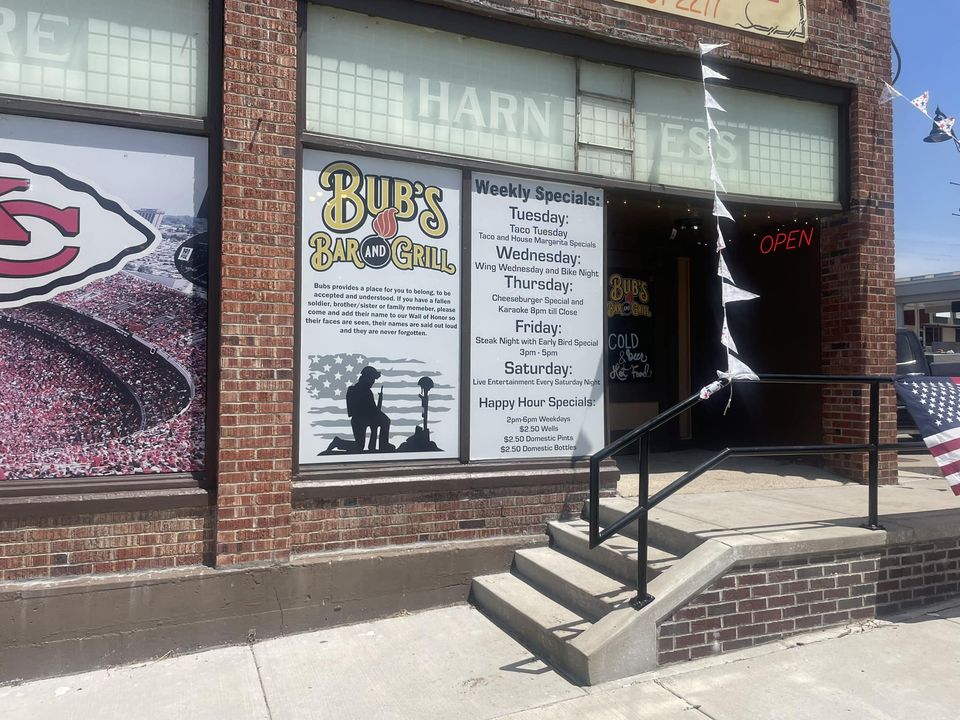 Bubs Bar and Grill | restaurant | 19 S Broadway St, Louisburg, KS 66053, USA | 9138372277 OR +1 913-837-2277