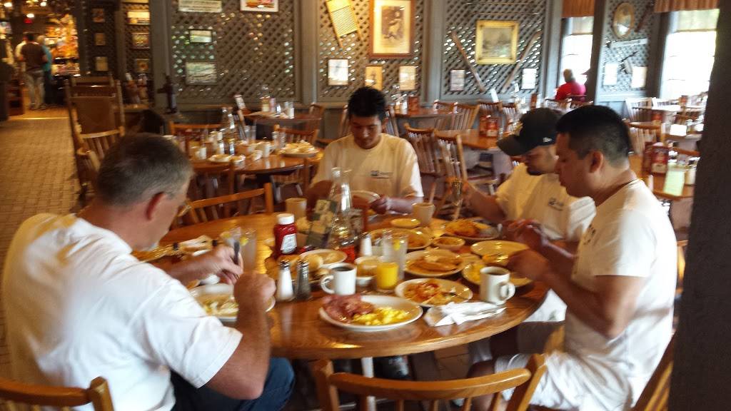 Cracker Barrel Old Country Store | restaurant | 6941 Charlotte Pike, Nashville, TN 37209, USA | 6153565229 OR +1 615-356-5229