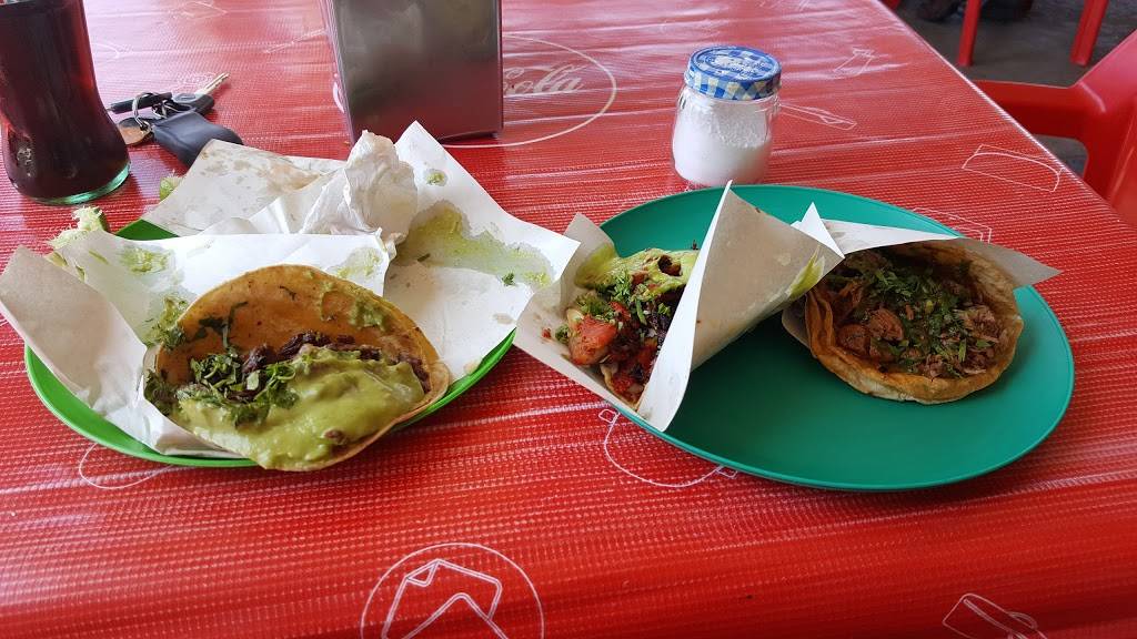 Tacos el Poblano Otay | restaurant | Sin nombre No. 29 17521, Garita de Otay, Tijuana, B.C., Mexico | 016641376588 OR +52 664 137 6588