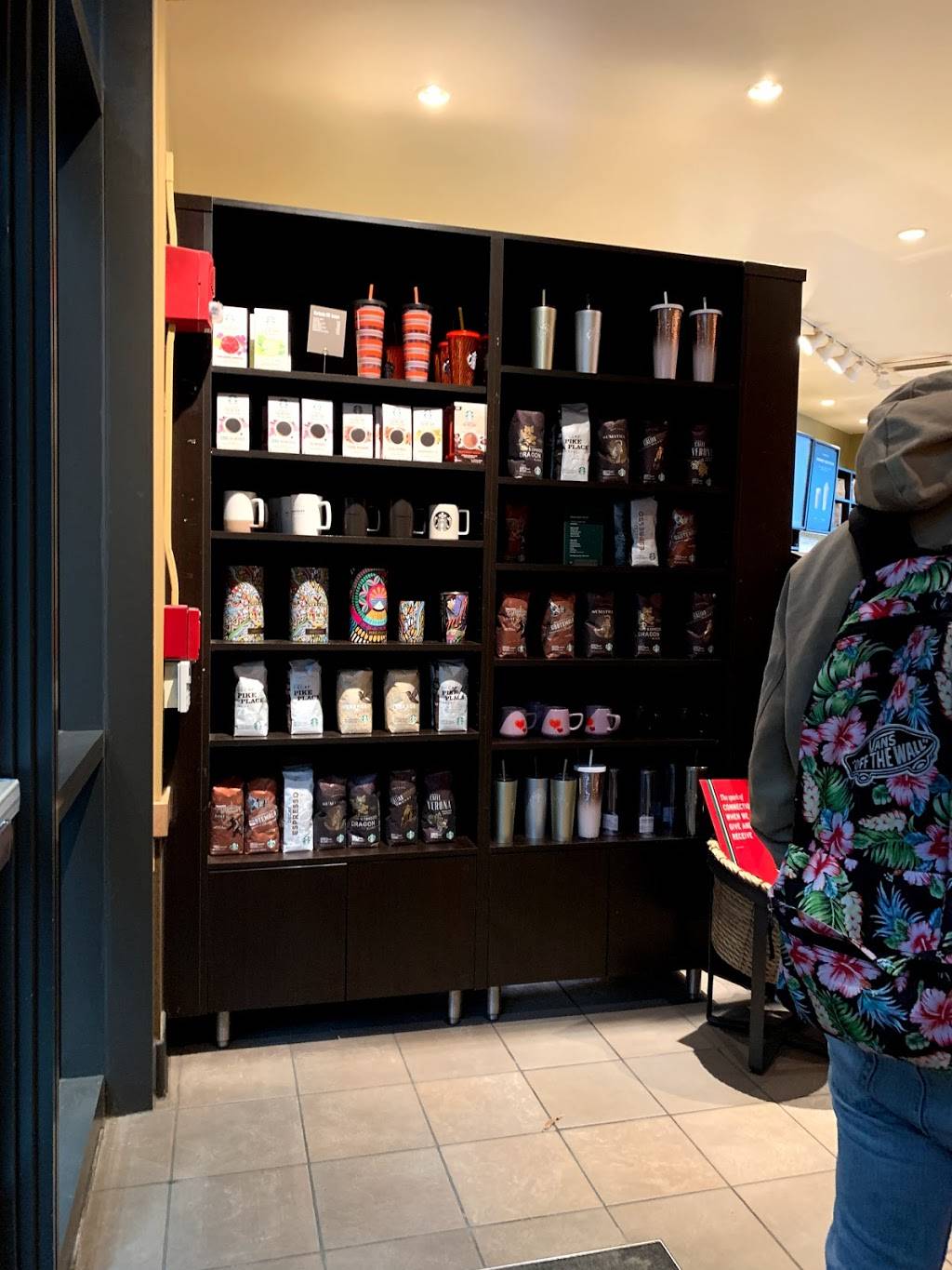 Starbucks | cafe | 2911 Woodside Drive, Cincinnati, OH 45221, USA | 8007827282 OR +1 800-782-7282