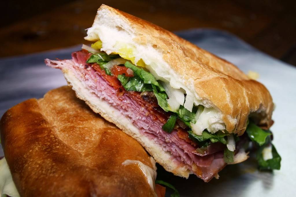 The Crust Pizza | restaurant | 875 Vanderbilt Beach Rd, Naples, FL 34108, USA | 2392448488 OR +1 239-244-8488