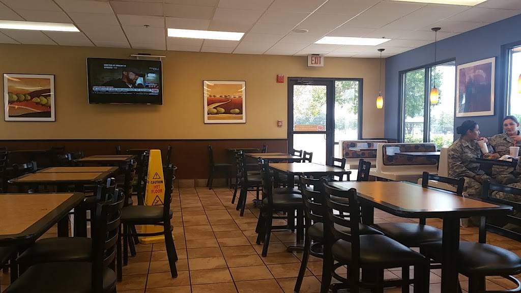 Arbys | restaurant | 2180 Reese, Lackland AFB, TX 78236, USA | 2106746465 OR +1 210-674-6465