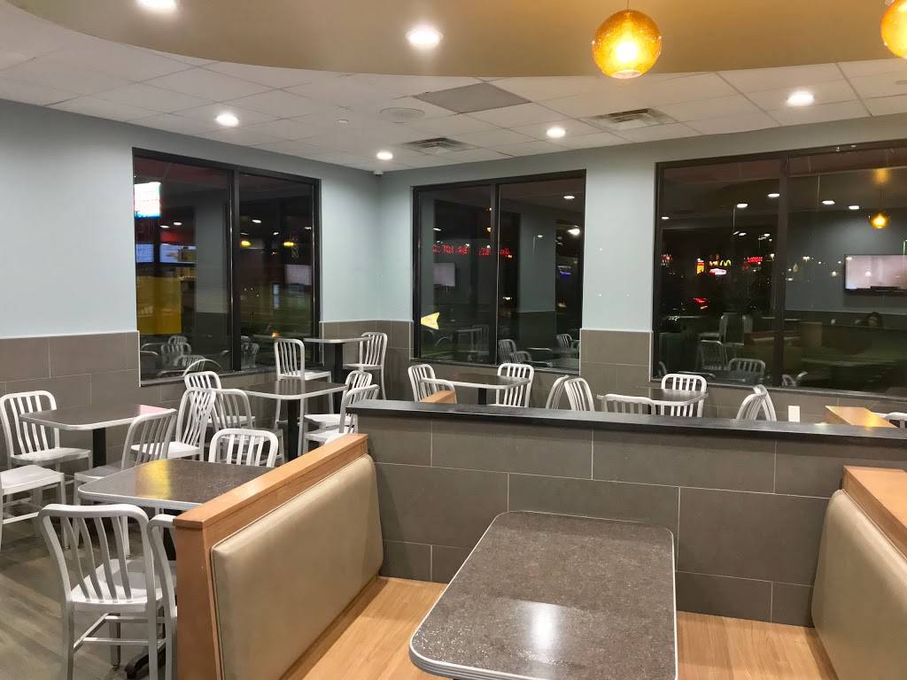 Sonic Drive-In | restaurant | 148 Page Ave, Staten Island, NY 10309, USA | 7183176642 OR +1 718-317-6642