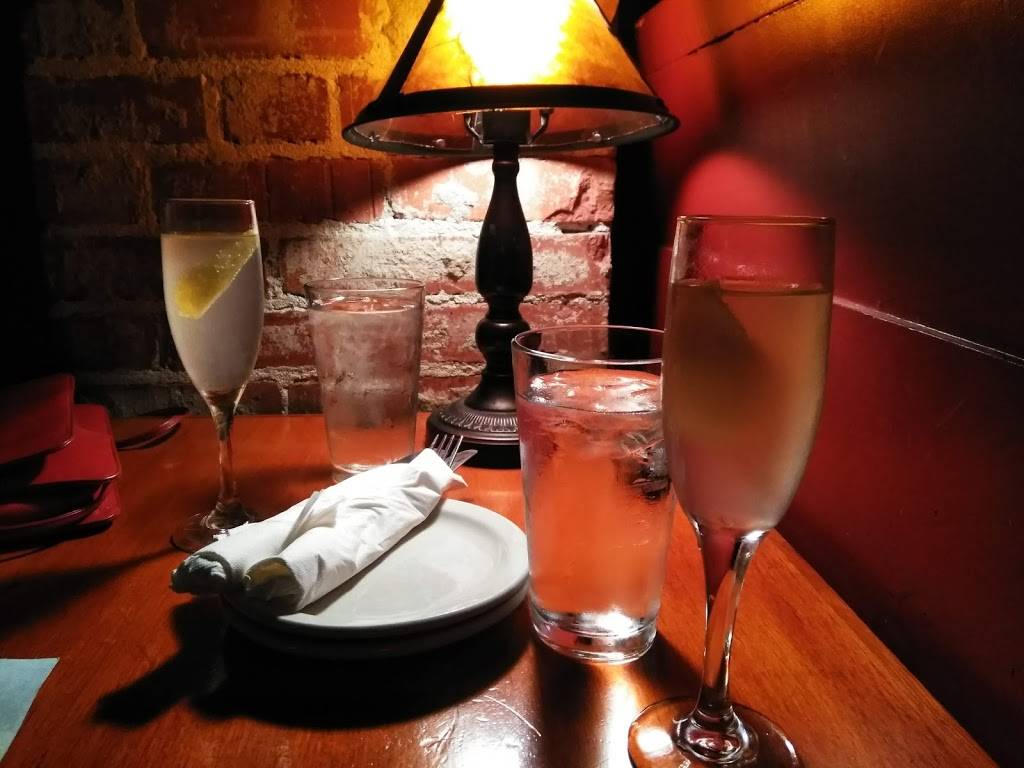 Gainsbourg | night club | 8550 Greenwood Ave N, Seattle, WA 98103, USA | 2067834004 OR +1 206-783-4004