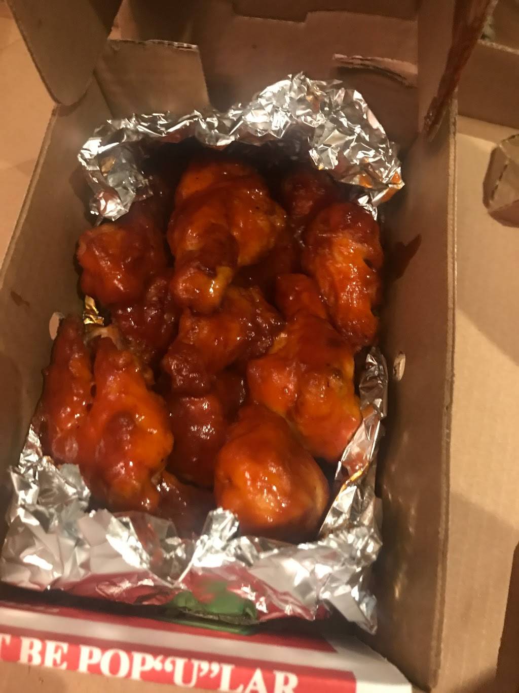 Popular Pizza | restaurant | 3200 Erin Mills Pkwy, Mississauga, ON L5L 1W8, Canada | 9058206569 OR +1 905-820-6569