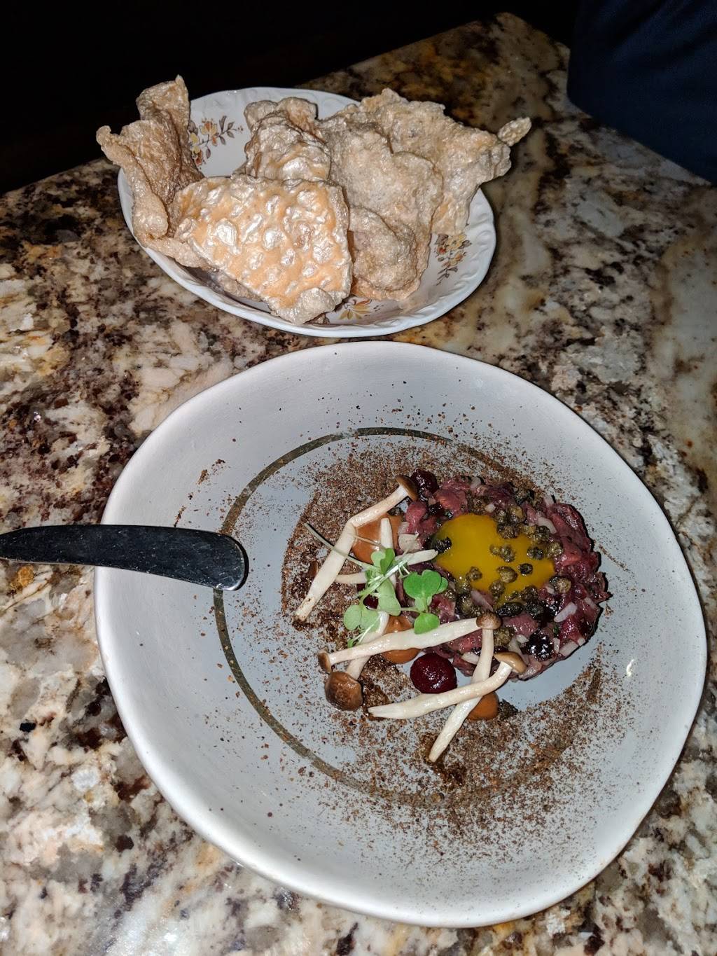 Food & Beverage | restaurant | 2090 Wyandotte St E B, Windsor, ON N8Y 5B2, Canada | 5199158147 OR +1 519-915-8147