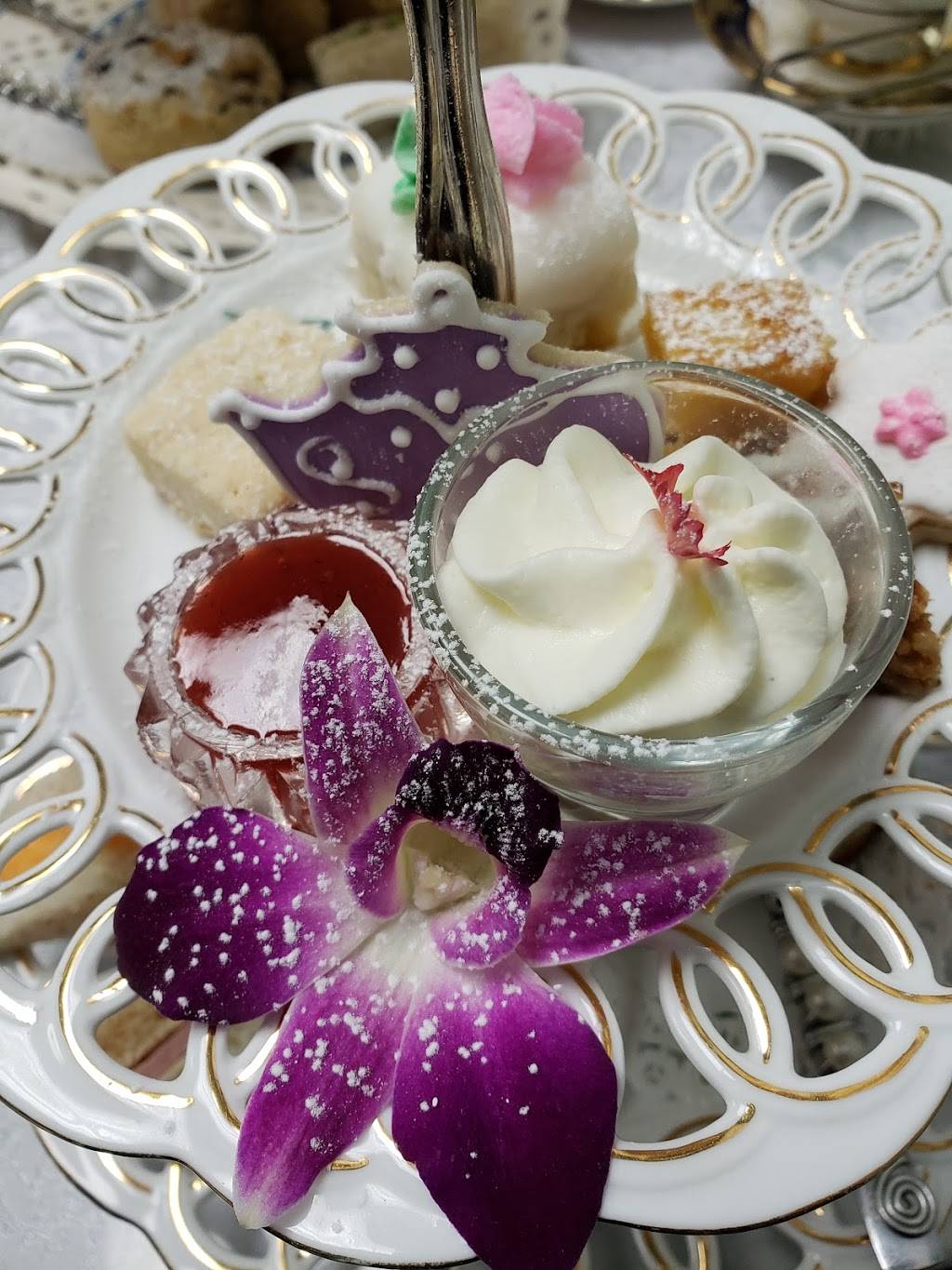 The Victorian Garden Tea Room | cafe | 313 Burnhamthorpe Rd, Etobicoke, ON M9B 2A2, Canada | 4162310028 OR +1 416-231-0028