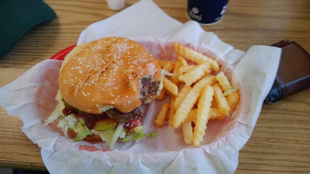 C & L Burger Bar | restaurant | 1161 Mt St Helens Way NE, Castle Rock, WA 98611, USA | 3602744110 OR +1 360-274-4110