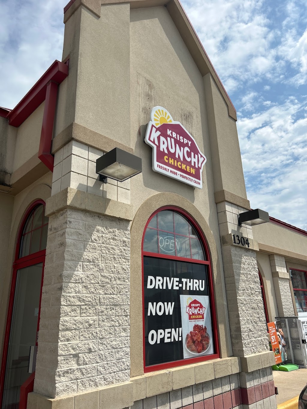 Krispy krunchy chicken | restaurant | 1304 Eastern Ave, Plymouth, WI 53073, USA | 9204006859 OR +1 920-400-6859