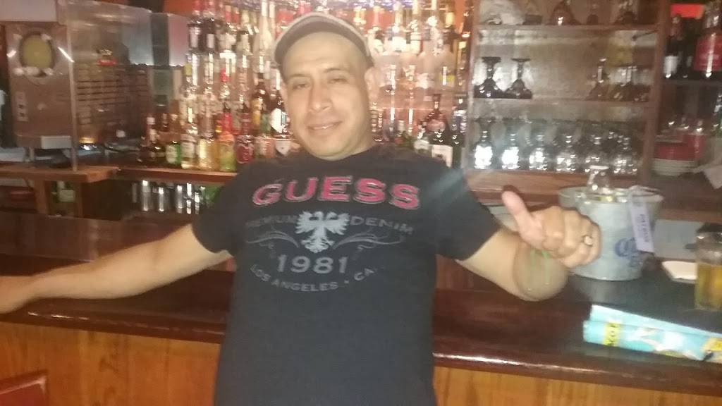 El Guanaco | restaurant | 4195 Broadway, New York, NY 10033, USA | 2127955400 OR +1 212-795-5400