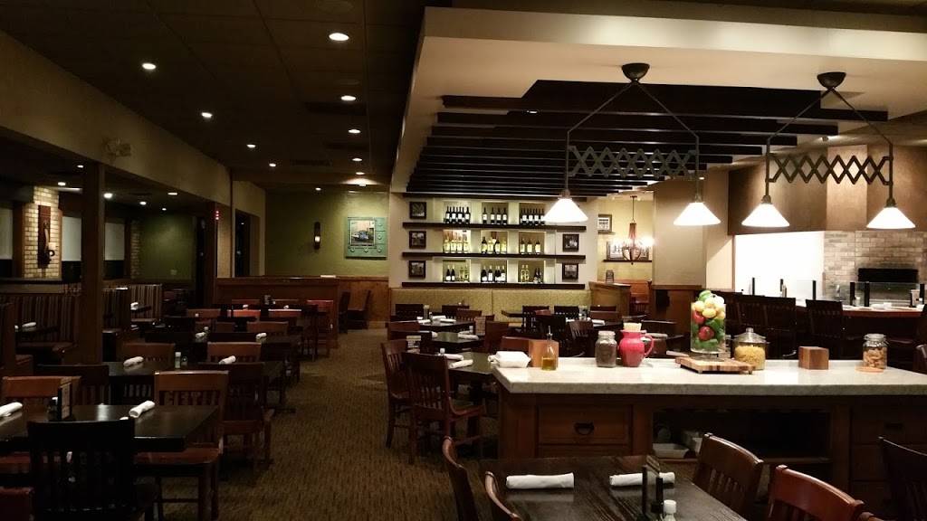 Carrabbas Italian Grill | restaurant | 3530 Tyrone Blvd N, St. Petersburg, FL 33710, USA | 7273841818 OR +1 727-384-1818