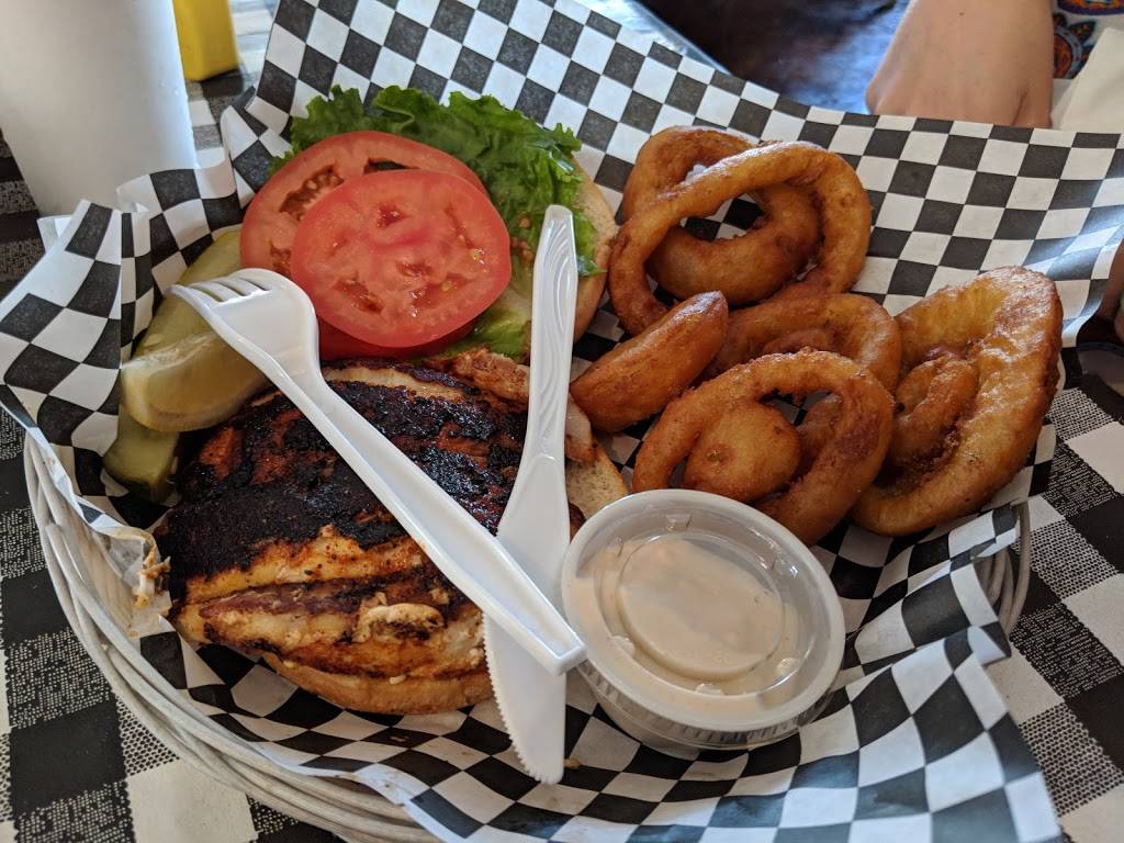 Loose Caboose Restaurant | restaurant | 433 4th St W, Boca Grande, FL 33921, USA | 9419640440 OR +1 941-964-0440