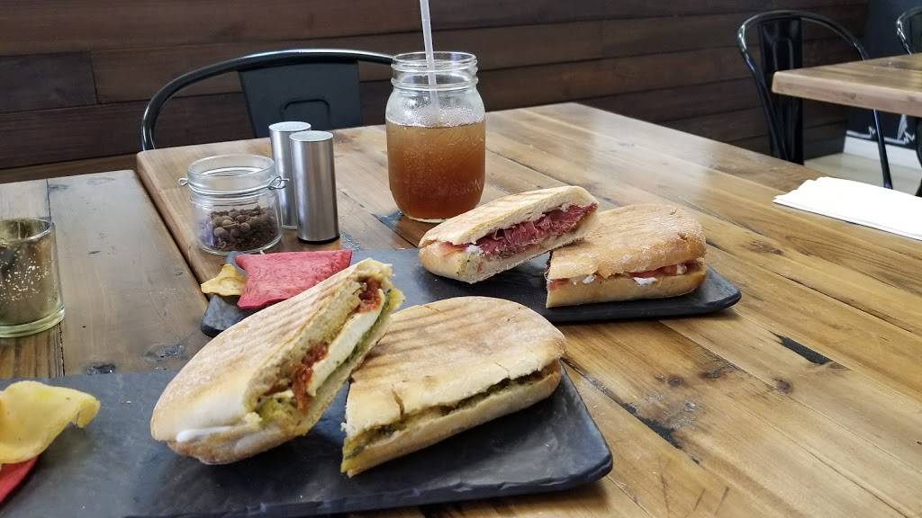 Voi-La | restaurant | 13889 Wellington Trace A8, Wellington, FL 33414, USA | 5613353072 OR +1 561-335-3072