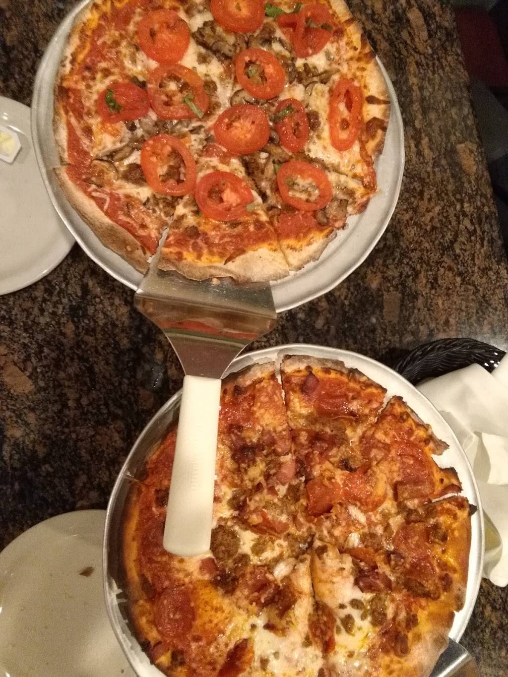 DeAngelos | restaurant | 2620 East 3rd Street, Eastland Plaza, Bloomington, IN 47401, USA | 8129610008 OR +1 812-961-0008