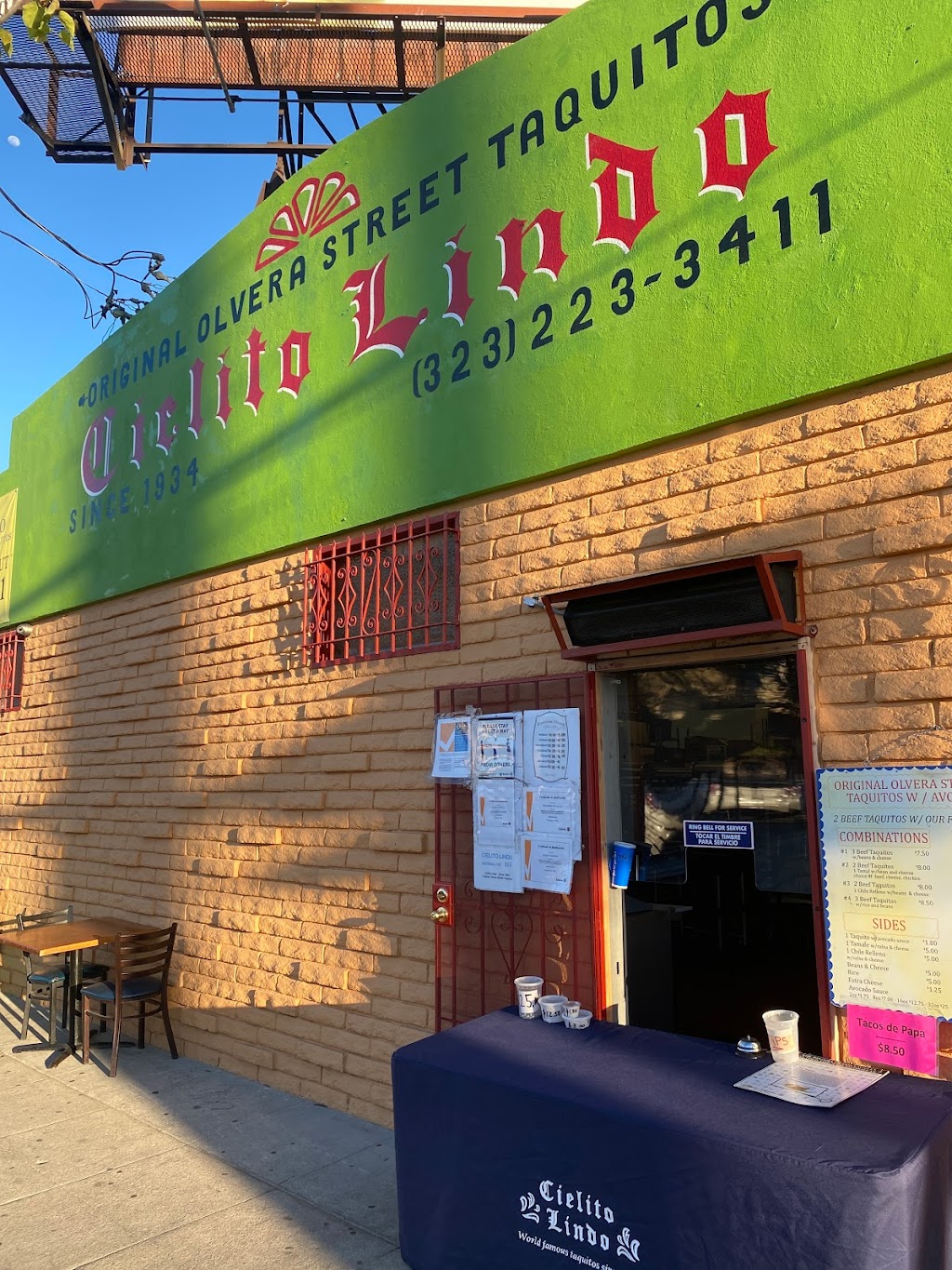 El Cielito Lindo | restaurant | 1806 N Broadway, Los Angeles, CA 90031, USA | 3232233411 OR +1 323-223-3411