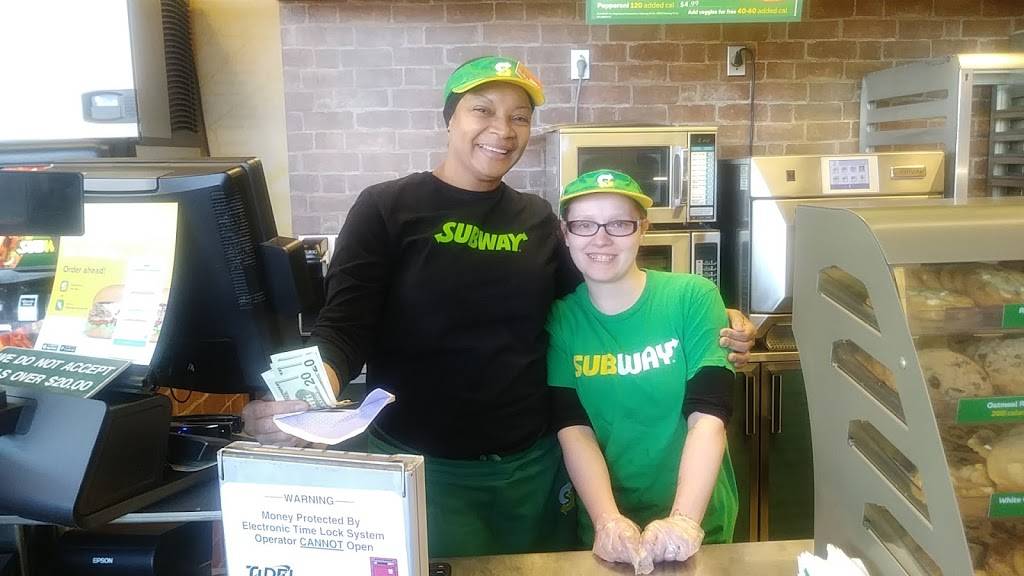 Subway | restaurant | 4538 Calumet Ave, Hammond, IN 46323, USA | 2198520644 OR +1 219-852-0644