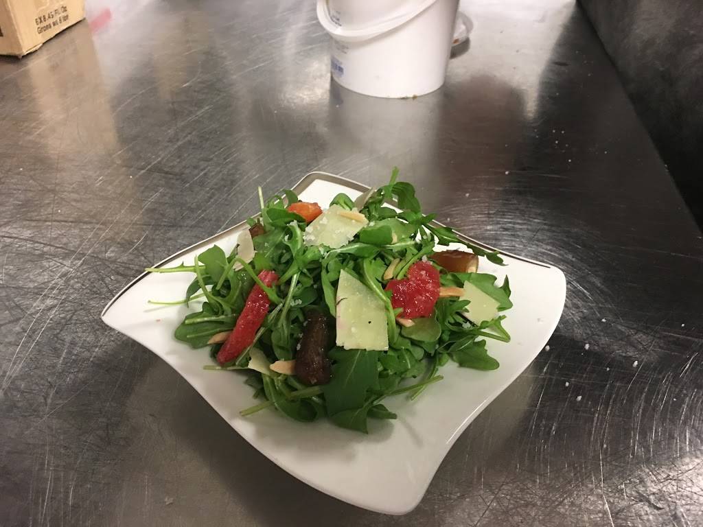 Tuttas Pizza | restaurant | 1710 N Record St #110, Dallas, TX 75202, USA | 2149974909 OR +1 214-997-4909