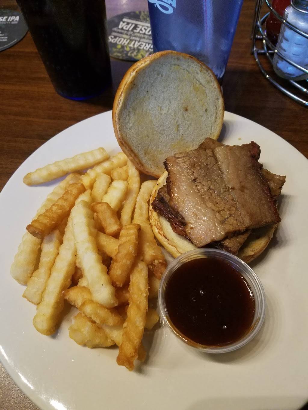 The Smokestack Brew | restaurant | 100 N Center St, Mishawaka, IN 46544, USA | 5745201060 OR +1 574-520-1060