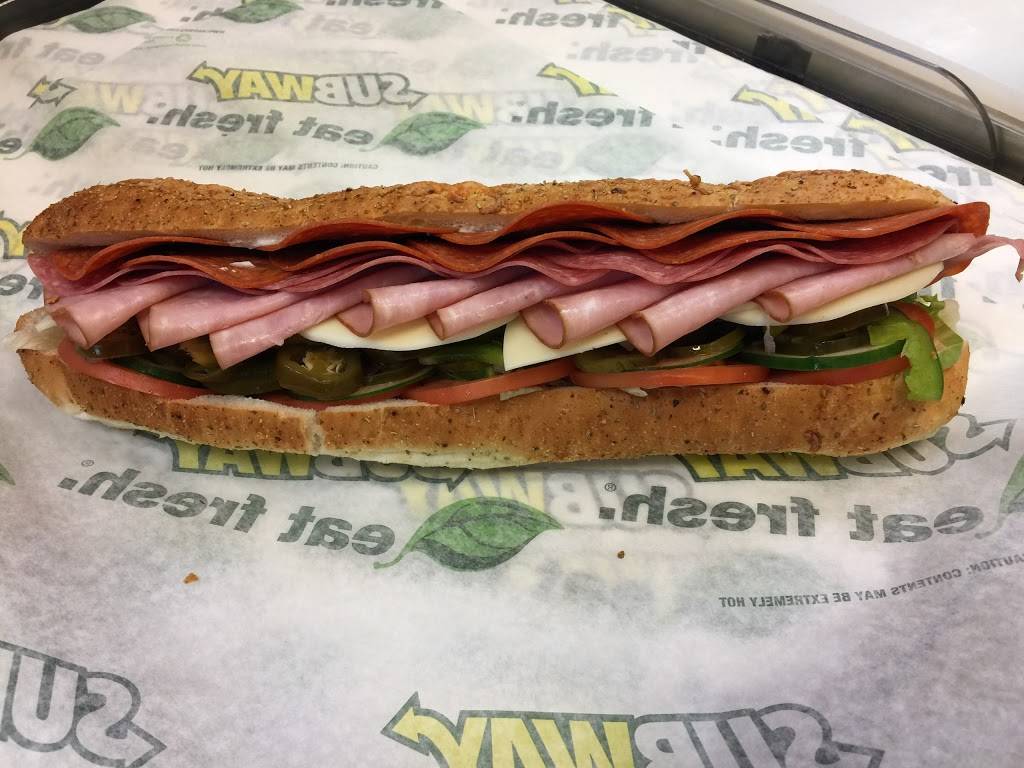 Subway Restaurants | restaurant | 1187 Middle Country Rd, (KingKullen Plaza), Middle Island, NY 11953, USA | 6319246789 OR +1 631-924-6789