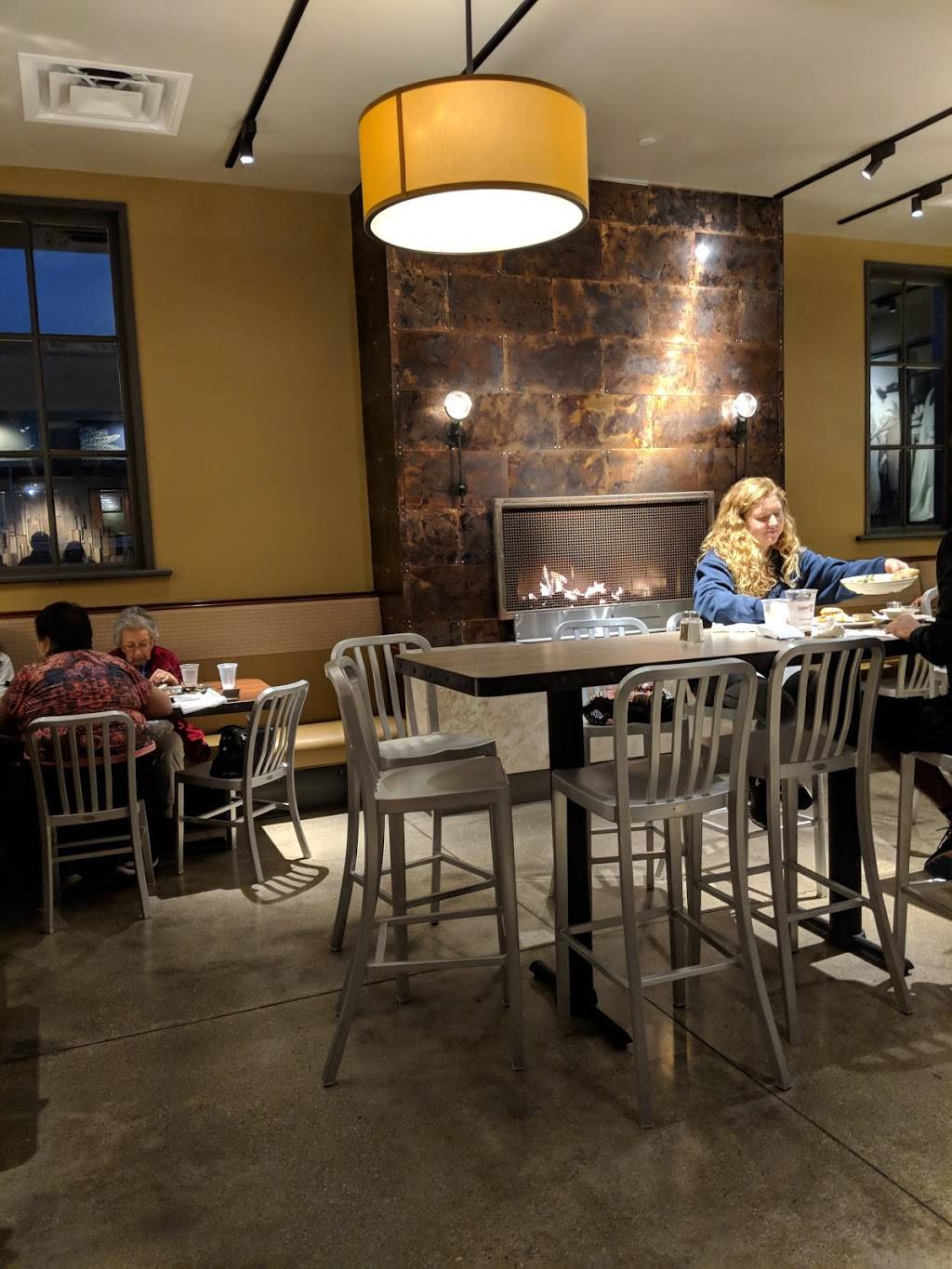 Stonefire Grill | restaurant | 4880 Telephone Rd, Ventura, CA 93003, USA | 8056201400 OR +1 805-620-1400