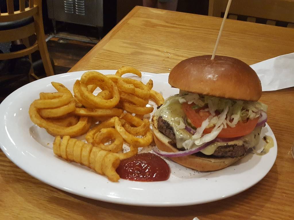 Beef O Bradys | restaurant | 102 W Polk Ave, Auburndale, FL 33823, USA | 8639680010 OR +1 863-968-0010