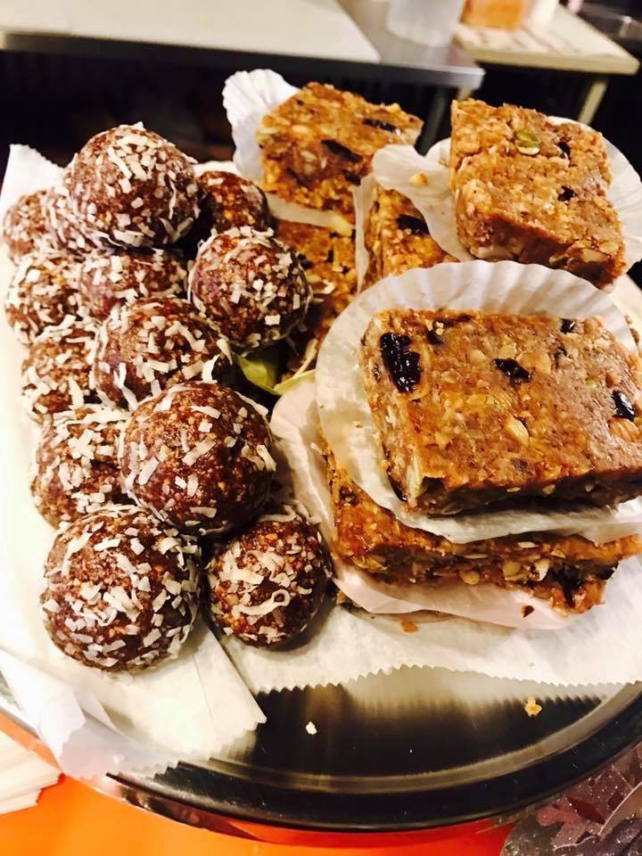 Juicys Wellness Cafe | cafe | 110 E Main St, McMinnville, TN 37110, USA | 9314742233 OR +1 931-474-2233