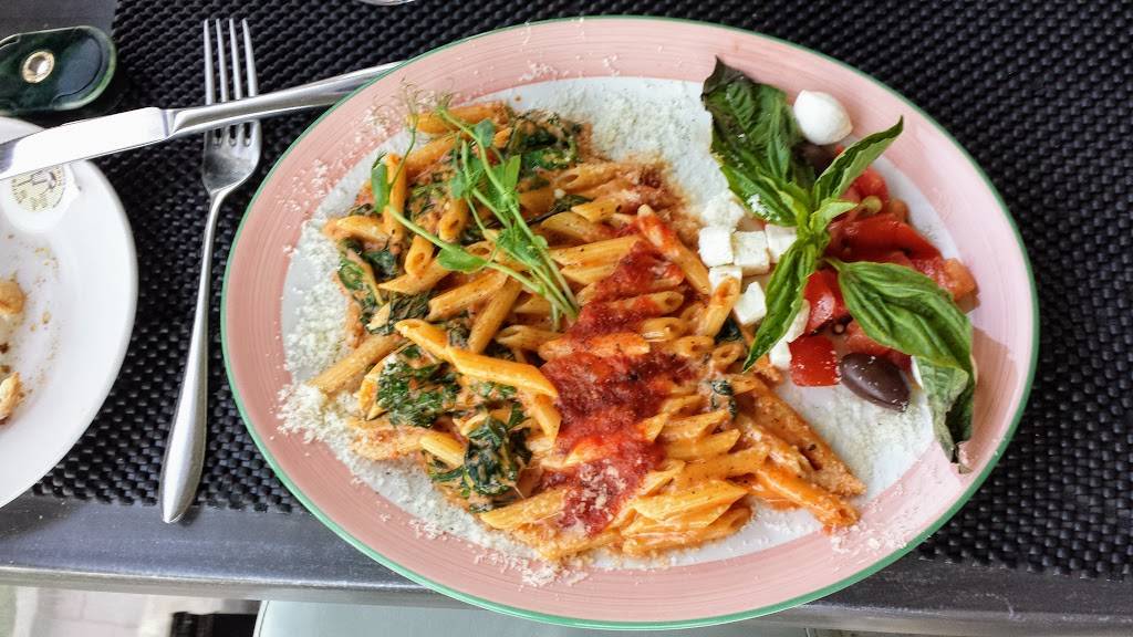 Restaurant La Perle du St-Laurent | restaurant | 102 Rue du Quai, Portneuf, QC G0A 2Y0, Canada | 4182862400 OR +1 418-286-2400