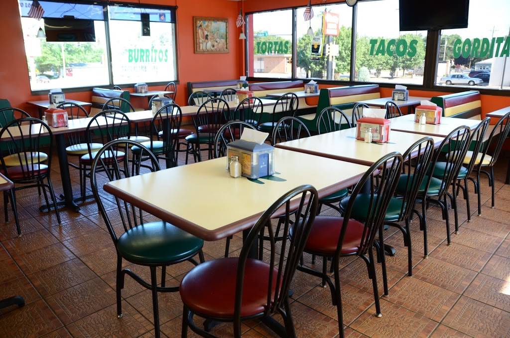 El Burrito Loco | restaurant | 2430 Auburn St, Rockford, IL 61103, USA | 8159652410 OR +1 815-965-2410